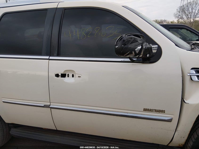 2008 Cadillac Escalade Standard VIN: 1GYFK63808R220541 Lot: 44828635