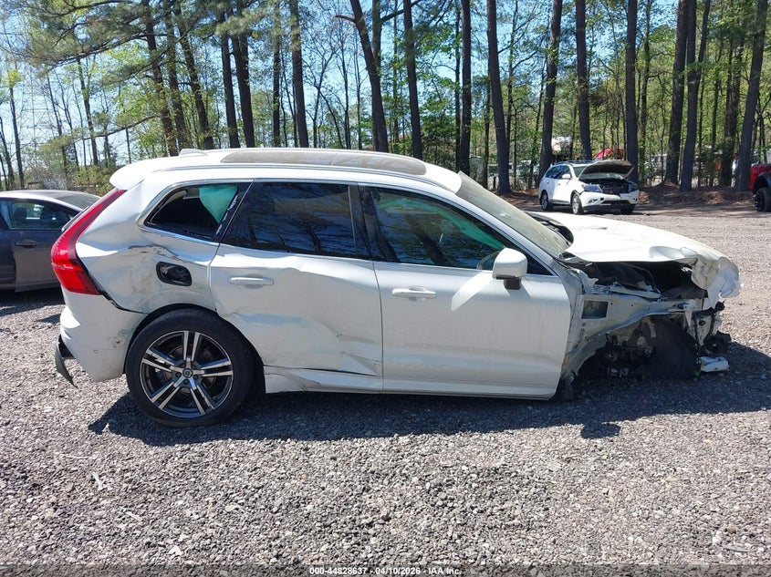 2018 Volvo Xc60 T5 Momentum VIN: YV4102RK4J1057976 Lot: 44828637