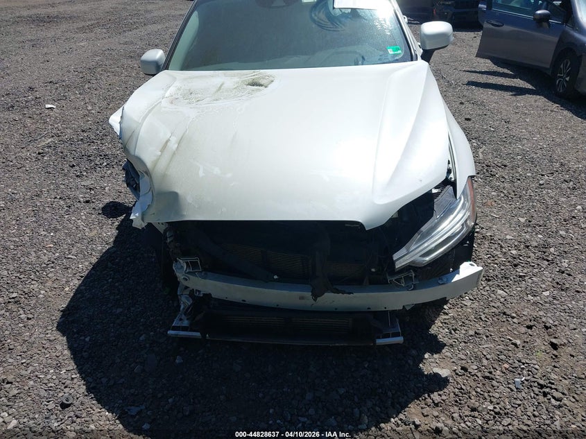 2018 Volvo Xc60 T5 Momentum VIN: YV4102RK4J1057976 Lot: 44828637