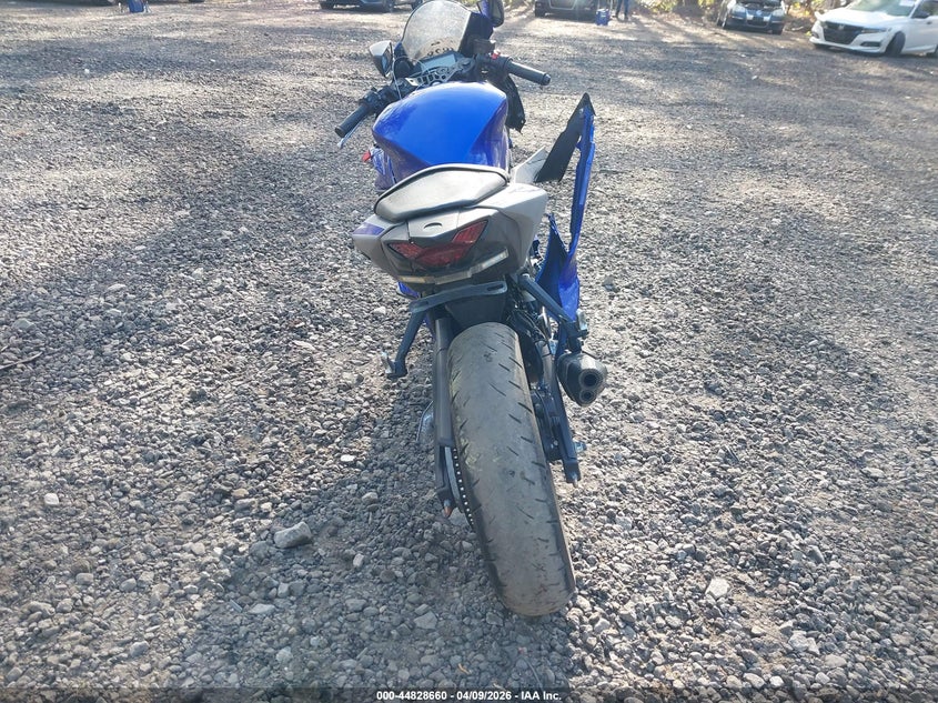 2021 Yamaha Yzfr3 A VIN: MH3RH18Y0MK005968 Lot: 44828660