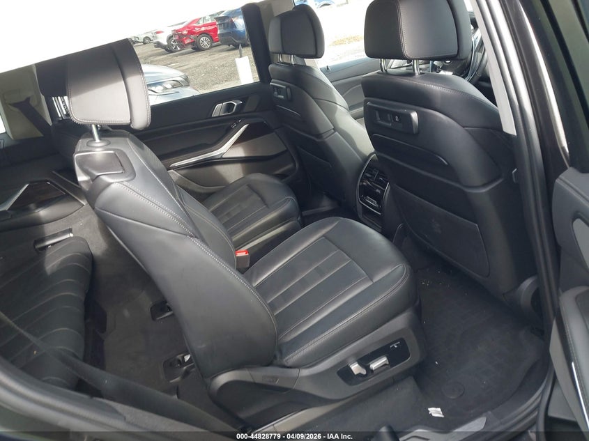 2021 BMW X7 xDrive40I VIN: 5UXCW2C09M9G16611 Lot: 44828779