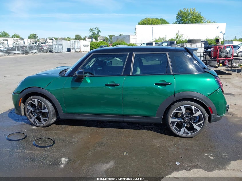 2025 Mini Hardtop Cooper S VIN: WMW53GD03S2W51661 Lot: 44828935