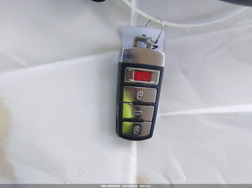 2013 Volkswagen Cc 2.0T Sport VIN: WVWBN7AN8DE517472 Lot: 44829020