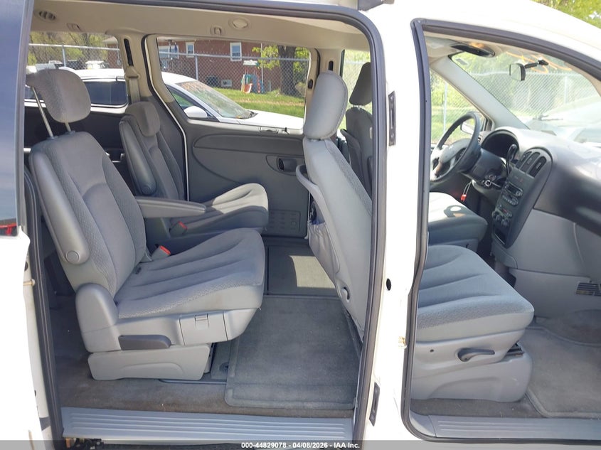 2005 Dodge Grand Caravan Se VIN: 2D4GP24R05R392654 Lot: 44829078