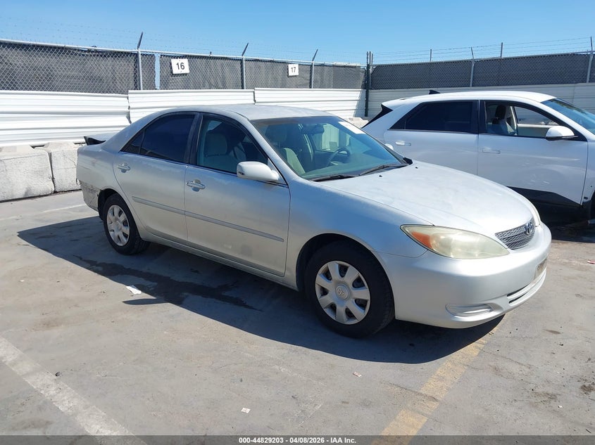 2004 Toyota Camry Le