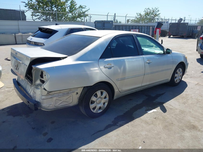 2004 Toyota Camry Le