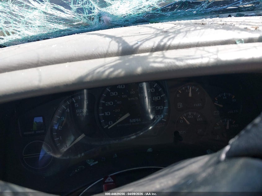 2002 GMC Yukon Slt VIN: 1GKEK13Z32R137484 Lot: 44829256