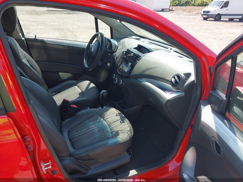 KL8CD6S98FC725099 2015 Chevrolet Spark 1.2 1Lt Cvt red