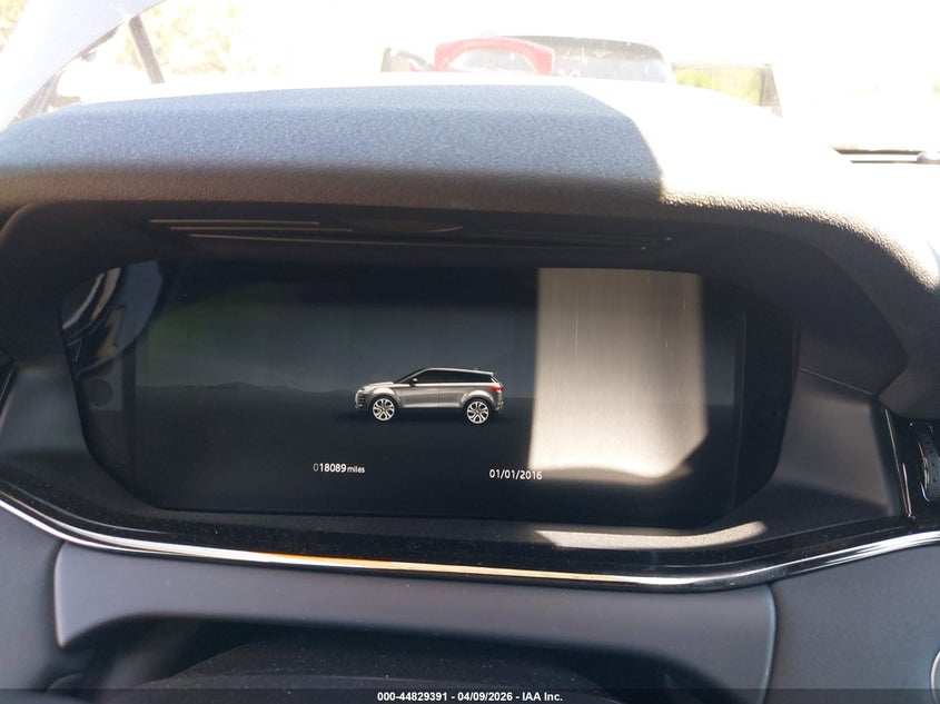 2024 LAND ROVER RANGE ROVER EVOQUE auction photo 7