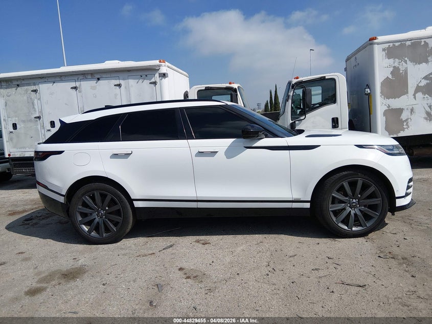 2018 Land Rover Range Rover Velar P380 First Edition/P380 Hse R-Dynamic VIN: SALYM2RV7JA741056 Lot: 44829455