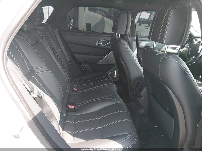 2018 Land Rover Range Rover Velar P380 First Edition/P380 Hse R-Dynamic VIN: SALYM2RV7JA741056 Lot: 44829455