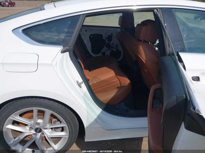 2024 Audi A5 Sportback Premium Plus 45 Tfsi Quattro S Tronic VIN: WAUFACF54RA006318 Lot: 44829457