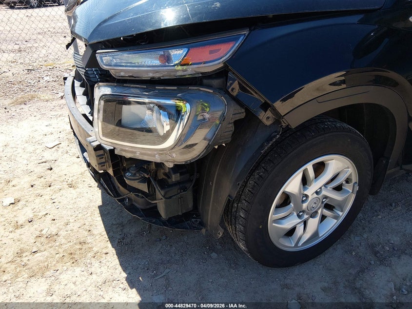 2020 Hyundai Venue Sel VIN: KMHRC8A3XLU035465 Lot: 44829470