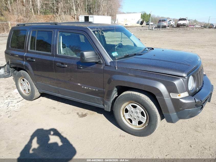 1C4NJPBB3GD575058 JEEP PATRIOT Photo 1