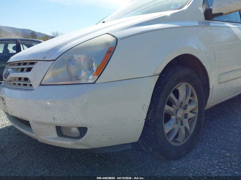 2008 Kia Sedona Ex VIN: KNDMB233686202119 Lot: 44829659