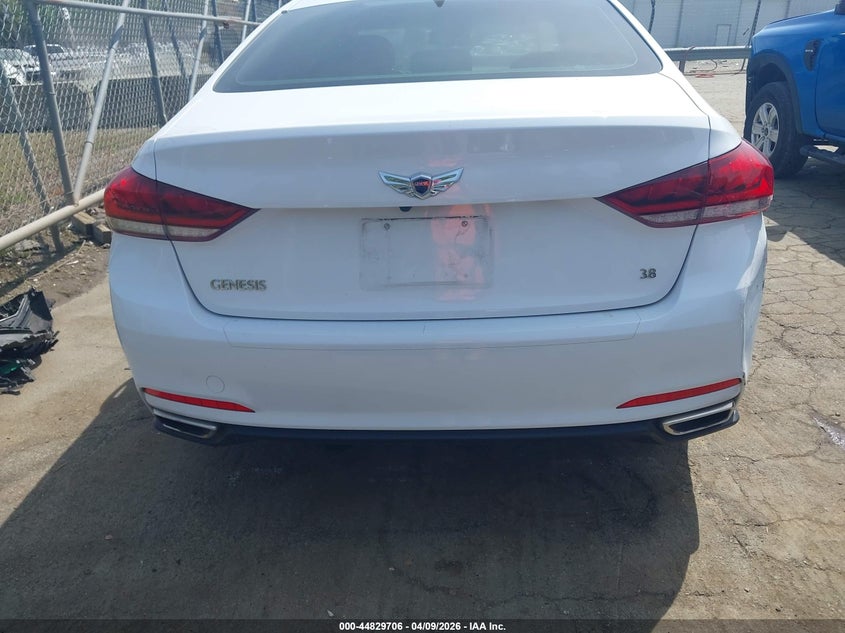 2015 Hyundai Genesis 3.8 VIN: KMHGN4JE9FU065413 Lot: 44829706