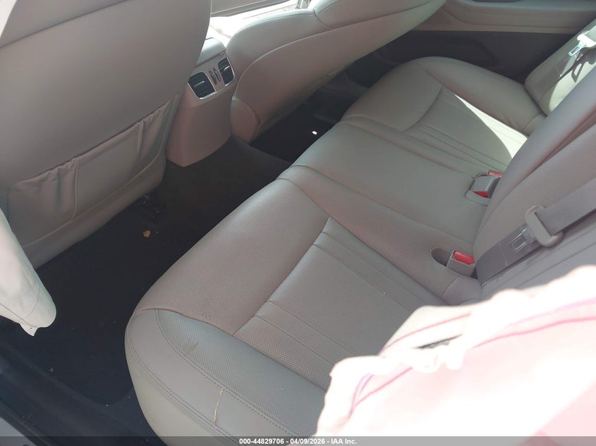 2015 Hyundai Genesis 3.8 VIN: KMHGN4JE9FU065413 Lot: 44829706