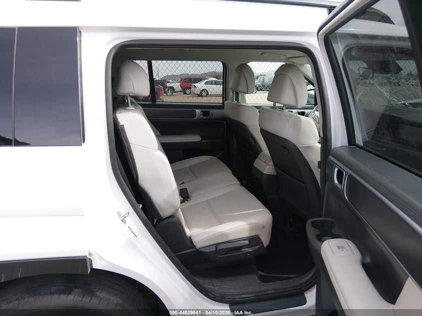 2024 HYUNDAI SANTA FE auction photo 8