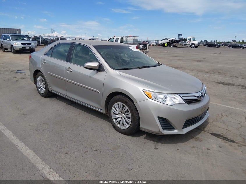 2014 Toyota Camry Le