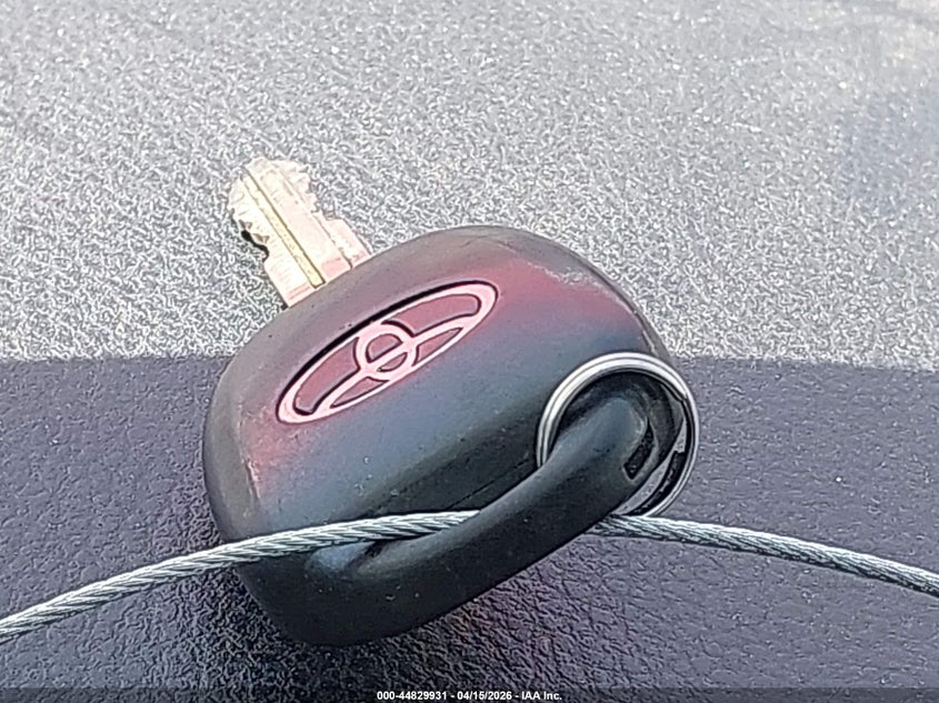 2017 Toyota Rav4 Le VIN: 2T3ZFREV1HW403488 Lot: 44829931