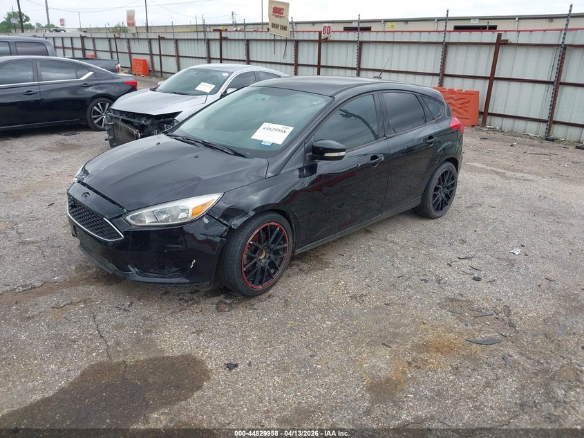 Vin: 1fadp3k27hl283803, lot: 45327256, ford focus se 20172