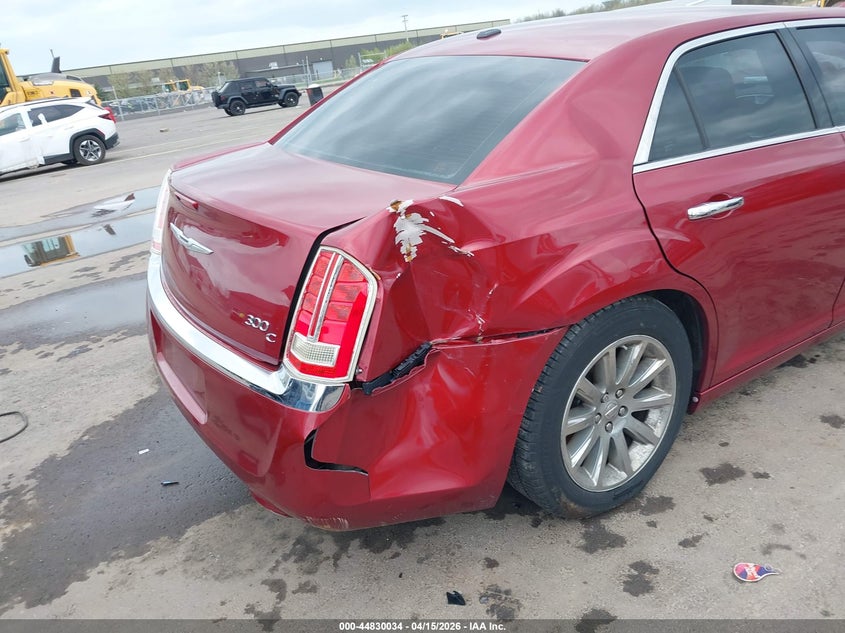 2013 Chrysler 300c 5.7 red Lot 111044830034 Vin 2C3CCAET1DH635344