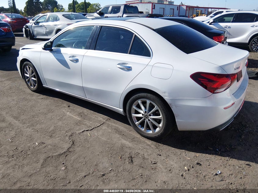 2019 Mercedes-Benz A 220