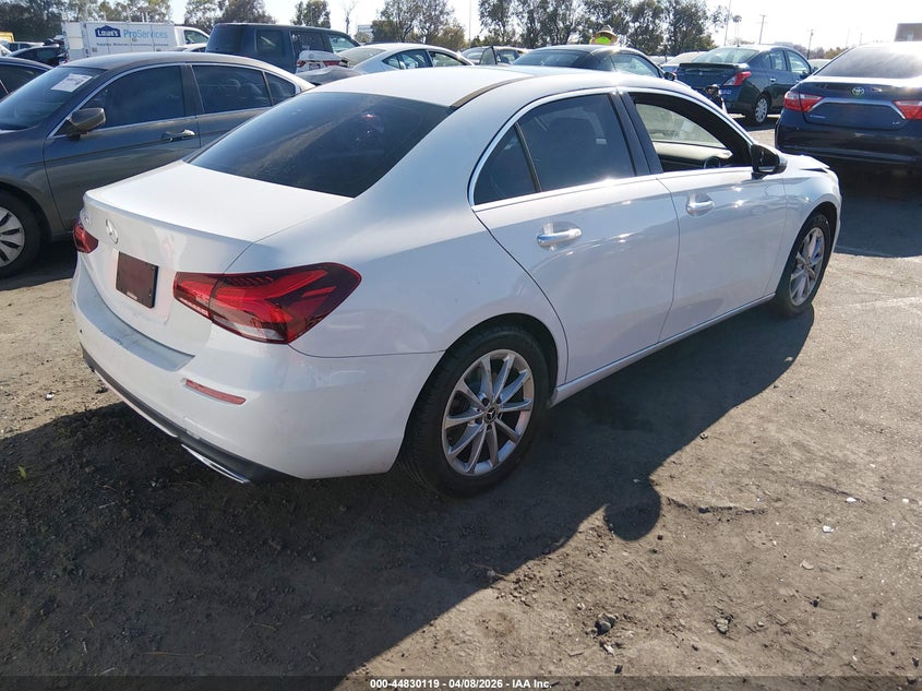 2019 Mercedes-Benz A 220