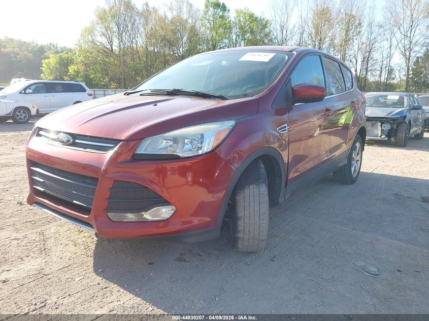 2015 Ford Escape 2.5 Se Red Lot 111044830207 Vin 1FMCU0G79FUB17397