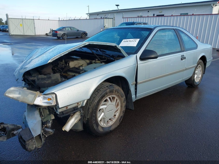 1992 FORD THUNDERBIRD auction photo 2
