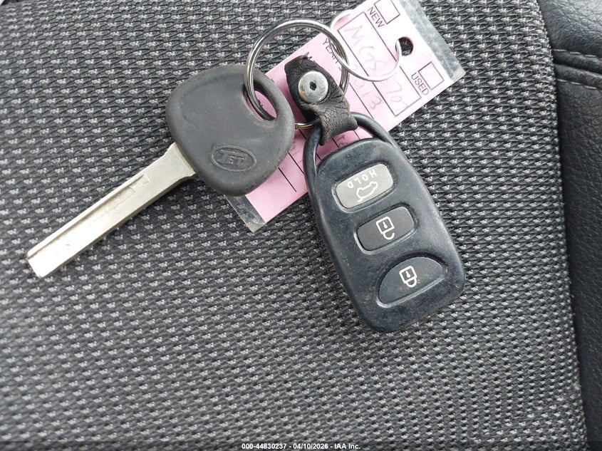 2013 Hyundai Veloster Base W/Black VIN: KMHTC6AD6DU087969 Lot: 44830237