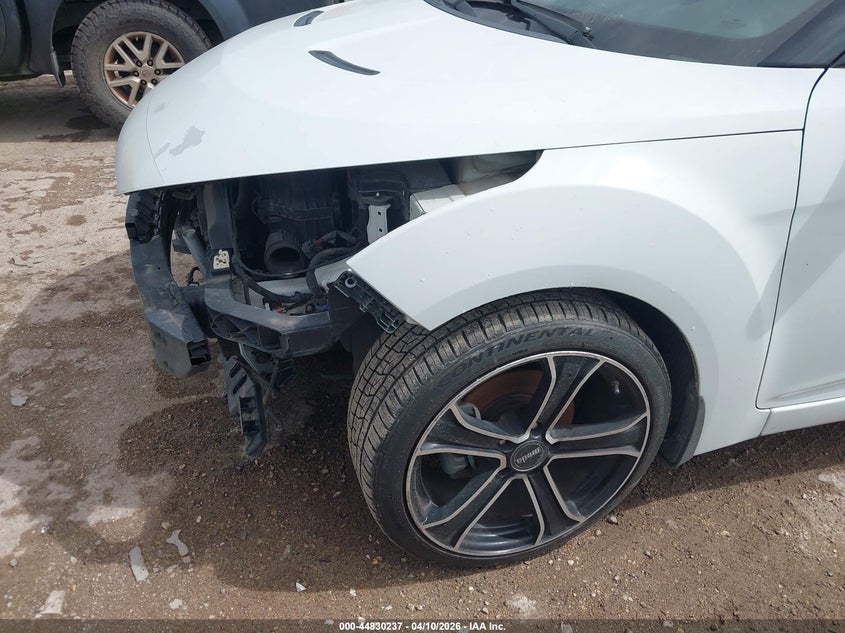 2013 Hyundai Veloster Base W/Black VIN: KMHTC6AD6DU087969 Lot: 44830237