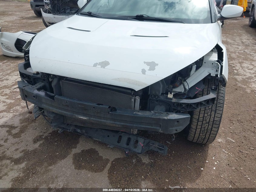 2013 Hyundai Veloster Base W/Black VIN: KMHTC6AD6DU087969 Lot: 44830237