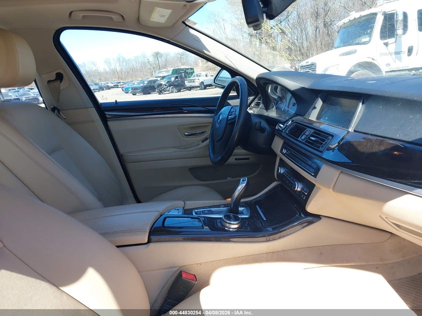 2014 BMW 5er 3.0 535I xDrive beige Lot 111044830254 Vin WBA5B3C58ED533946