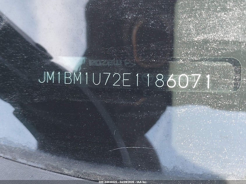 2014 Mazda 3 2.0 I Sport grey Lot 111044830323 Vin JM1BM1U72E1186071