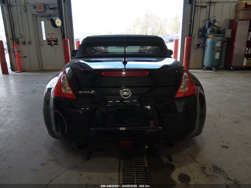 2014 Nissan 370Z Touring VIN: JN1AZ4FH8EM621133 Lot: 44830361