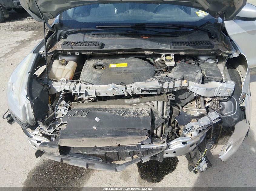 2016 Ford Escape 1.6 Se silver Lot 111044830428 Vin 1FMCU9GX2GUA16353