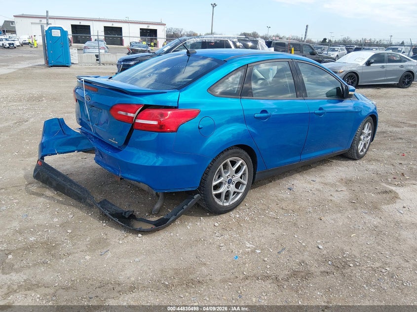 2015 Ford Focus 2.0 Se blue Lot 111044830498 Vin 1FADP3F29FL265004