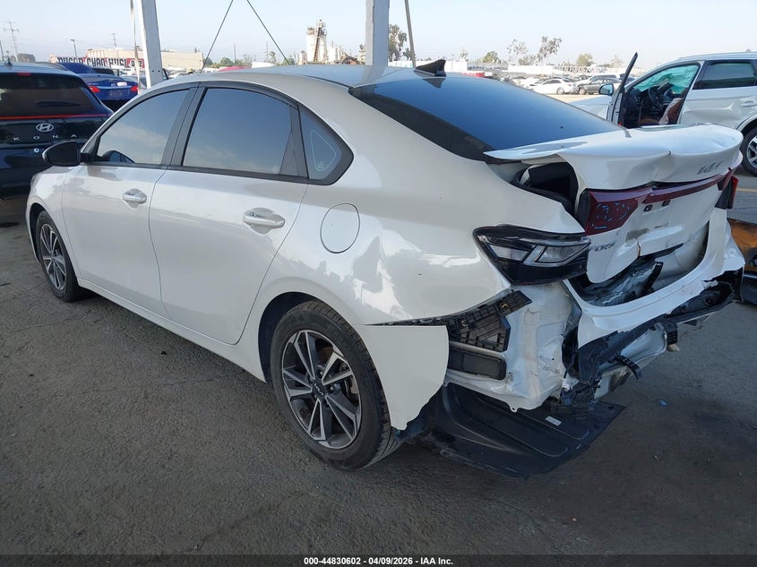Vin: 3kpf24adxpe671934, lot: 45327900, kia forte lxs 20233
