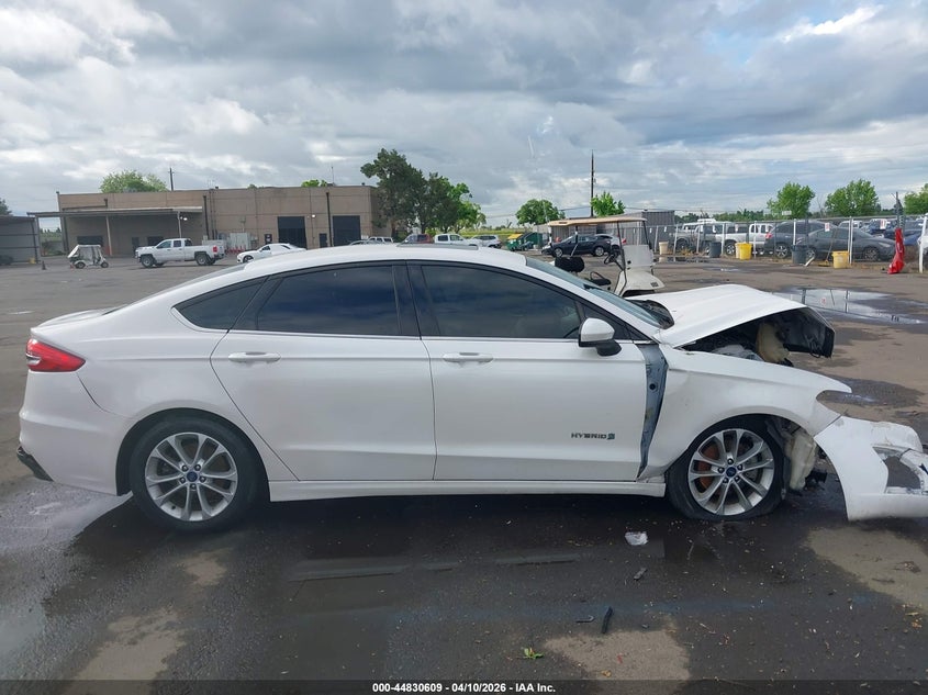 2019 Ford Fusion 2.0 Hybrid Se white Lot 111044830609 Vin 3FA6P0LU6KR243731