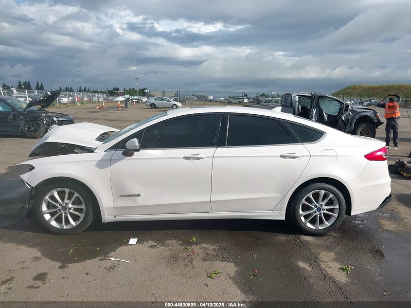 2019 Ford Fusion 2.0 Hybrid Se white Lot 111044830609 Vin 3FA6P0LU6KR243731