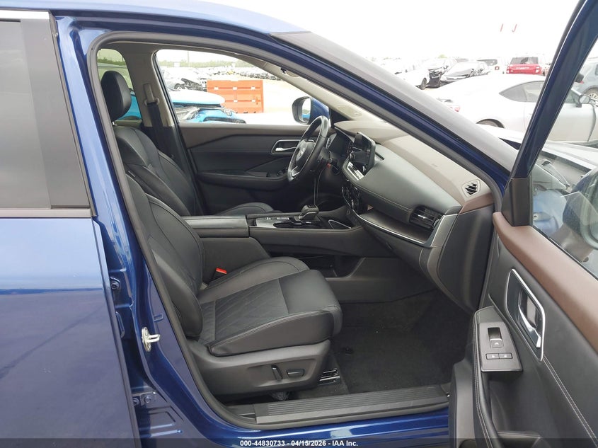 2023 NISSAN ROGUE auction photo 5