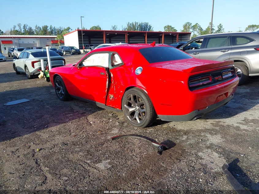 2C3CDZAG4JH128177 2018 Dodge Challenger 3.6 Sxt Plus red