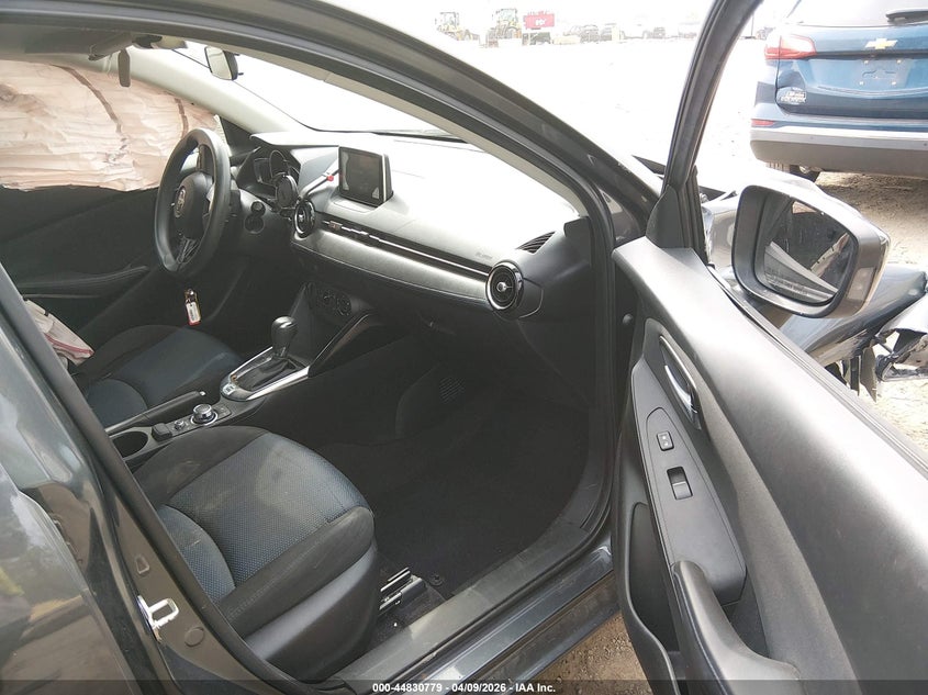VIN 3MYDLBYV4JY301593 2018 TOYOTA YARIS IA