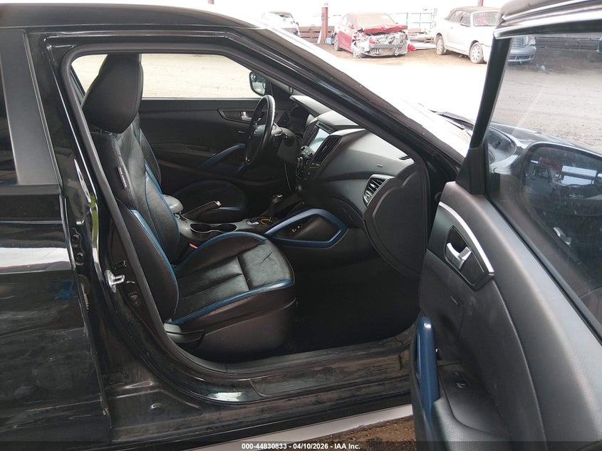 2013 Hyundai Veloster Turbo W/Blue VIN: KMHTC6AEXDU166506 Lot: 44830833