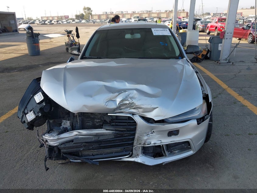 2014 Audi A4 2.0 2.0T Premium silver Lot 111044830884 Vin WAUAFAFL3EA075039