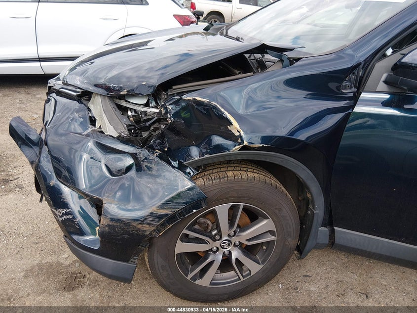 2018 Toyota Rav4 Xle VIN: JTMRFREV7JJ745225 Lot: 44830933