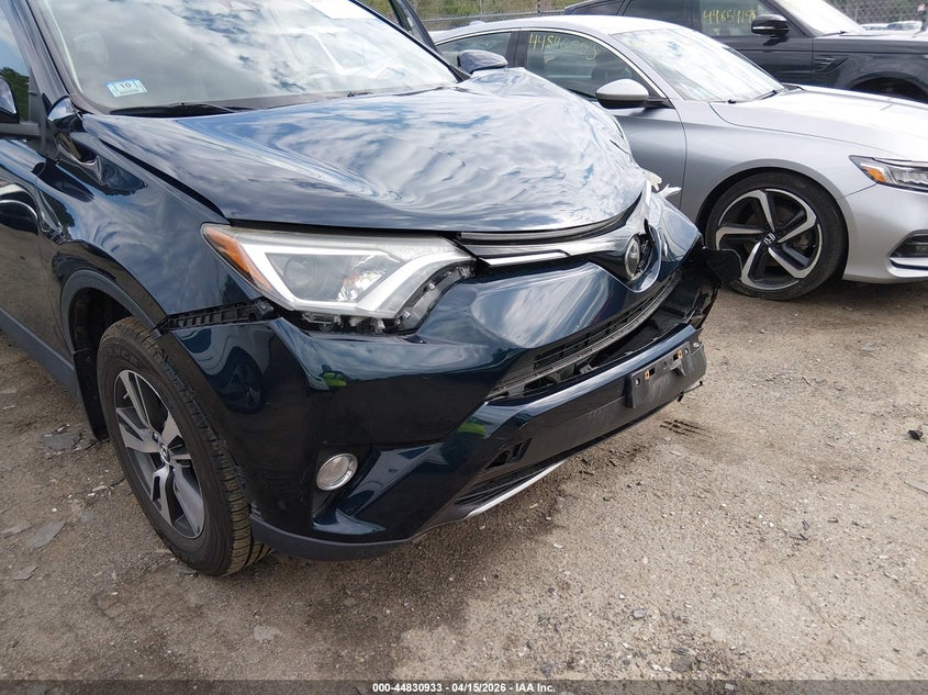 2018 Toyota Rav4 Xle VIN: JTMRFREV7JJ745225 Lot: 44830933