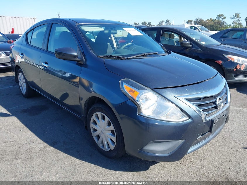 2015 Nissan Versa 1.6 Sv