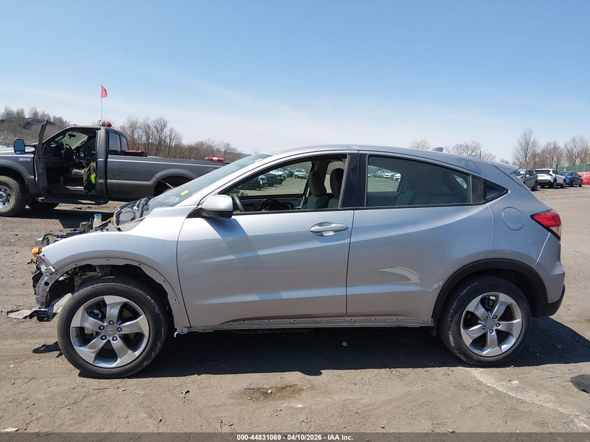 VIN 3CZRU6H38LG701585 2020 HONDA HR-V AWD LX